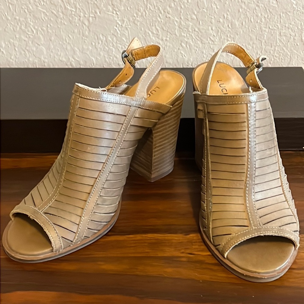 Lucky Brand Block Open toe sandal